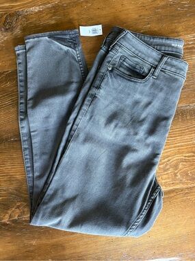 Old Navy Women's Charcoal Skinny Jeans with Stretch